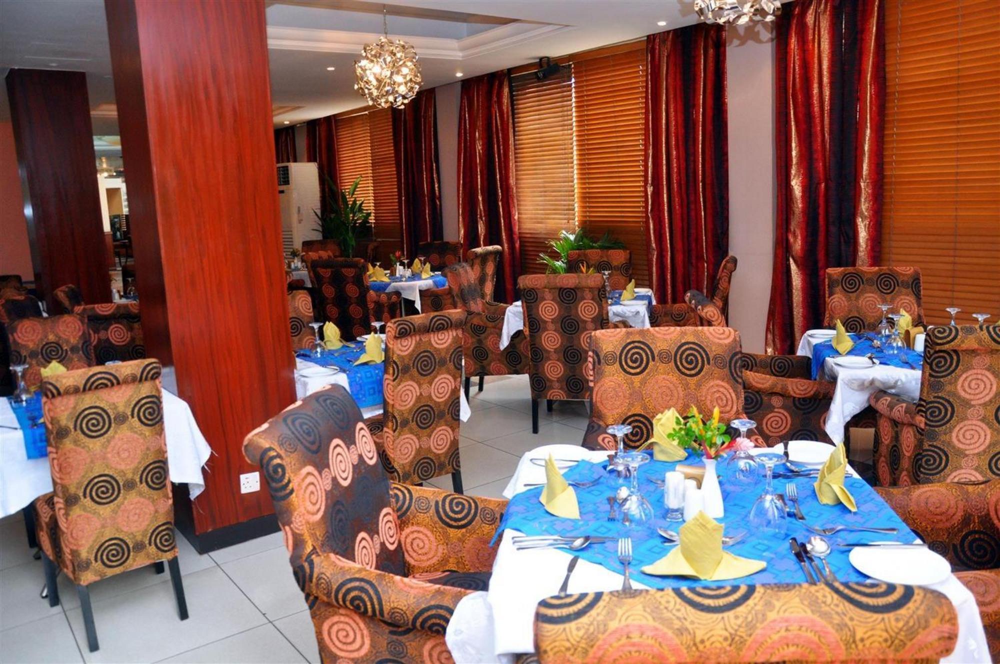 Room In Lodge - Golden Tulip Port Harcourt Hotel Exterior photo