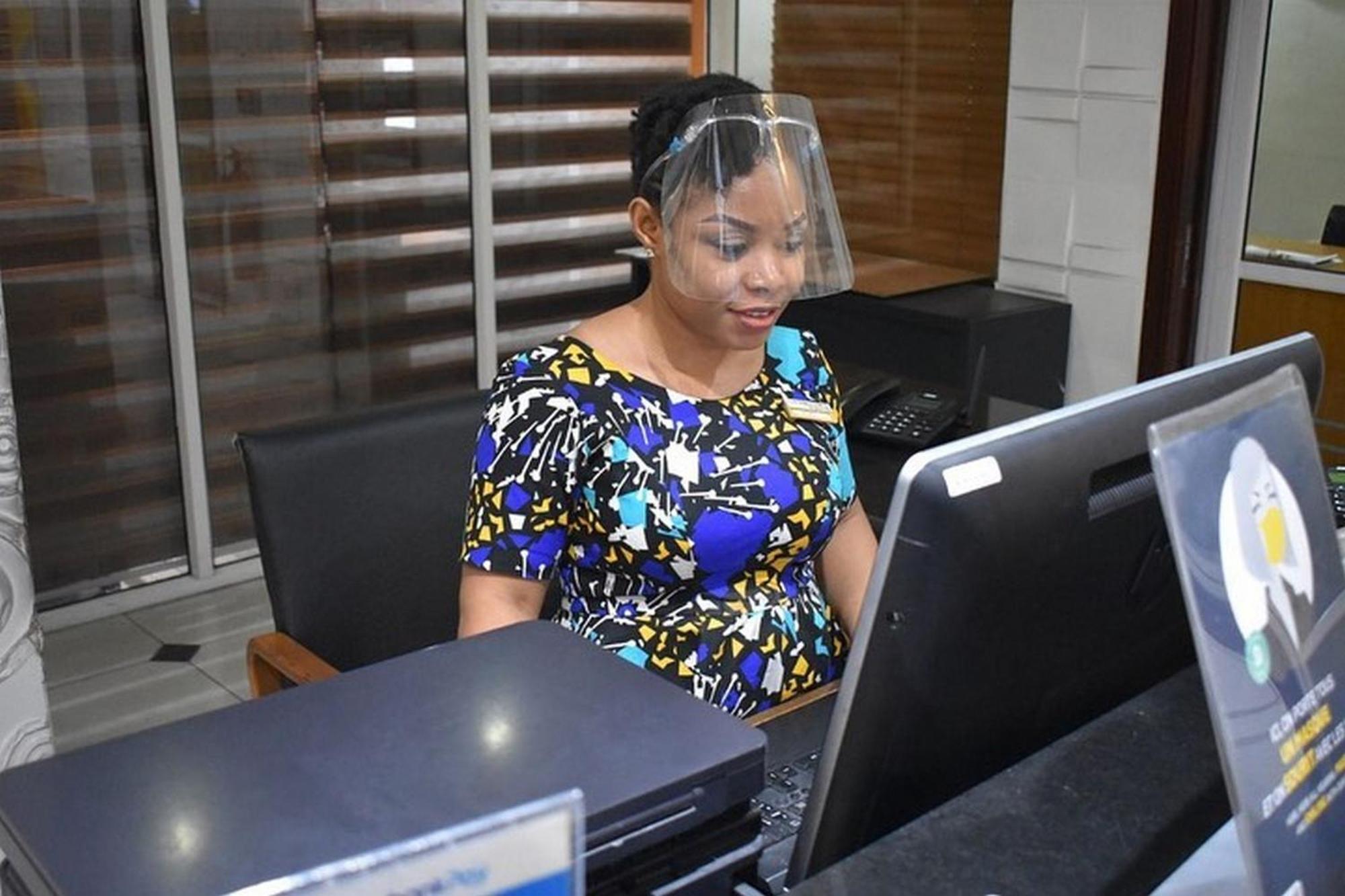 Room In Lodge - Golden Tulip Port Harcourt Hotel Exterior photo